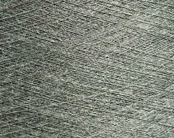 FBSilk – Filati Buratti Art. G3622 3200 m / 100 g – Fil 100% soie tussah col. Vert sauge 41785